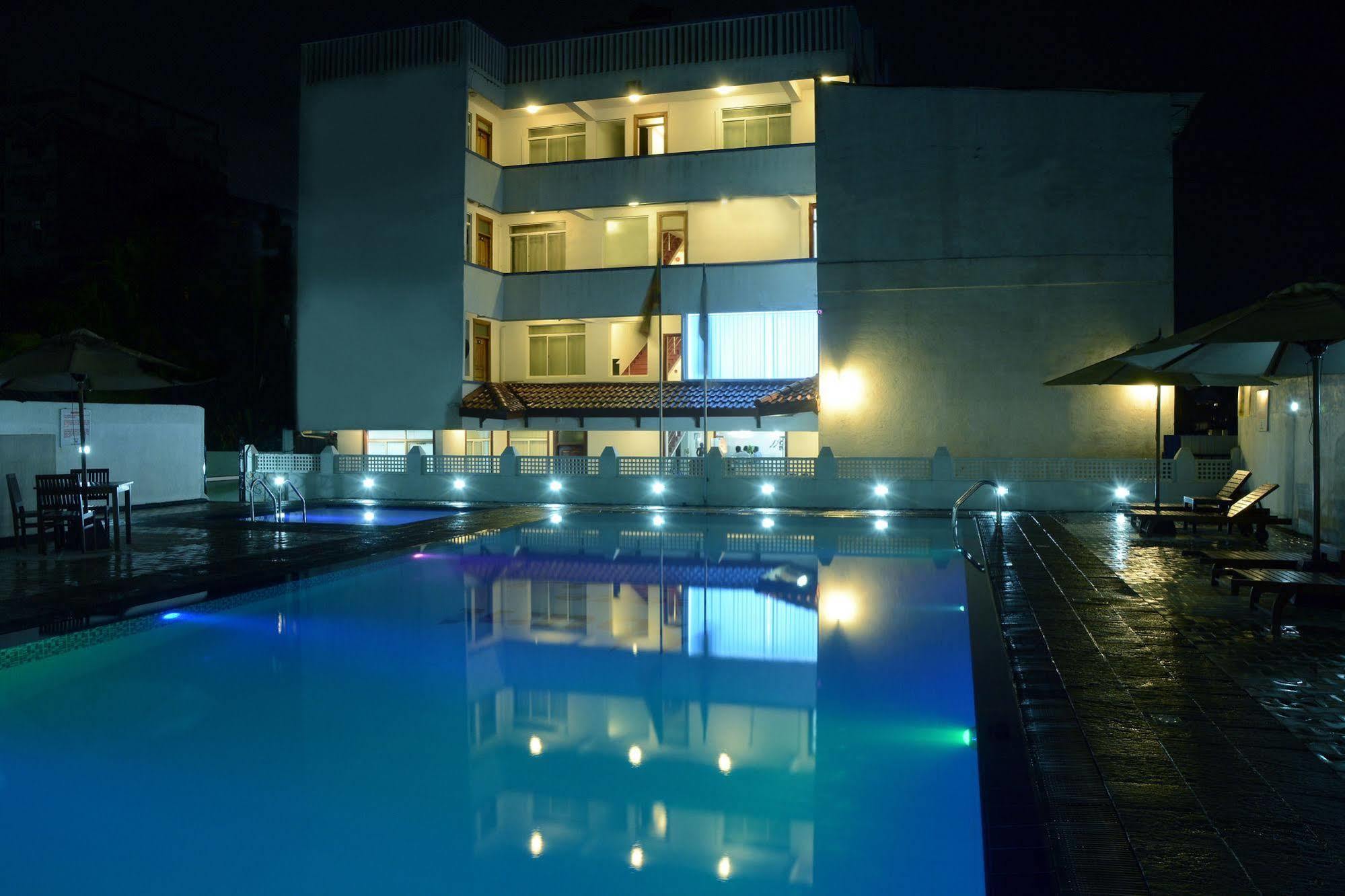 Mount Breeze Hotel Dehiwala-Mount Lavinia Kültér fotó