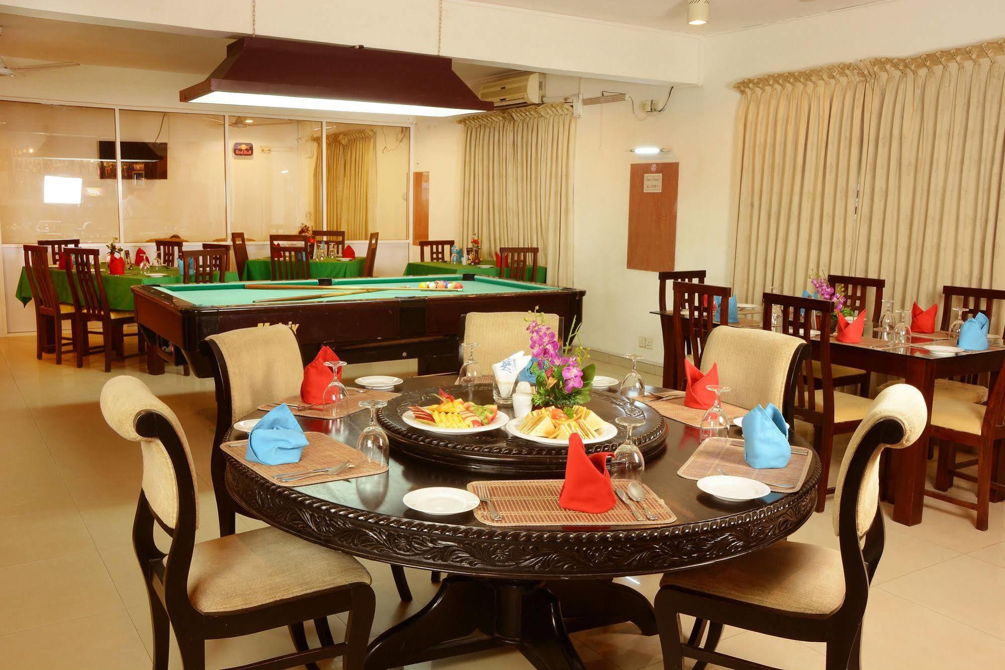 Mount Breeze Hotel Dehiwala-Mount Lavinia Kültér fotó