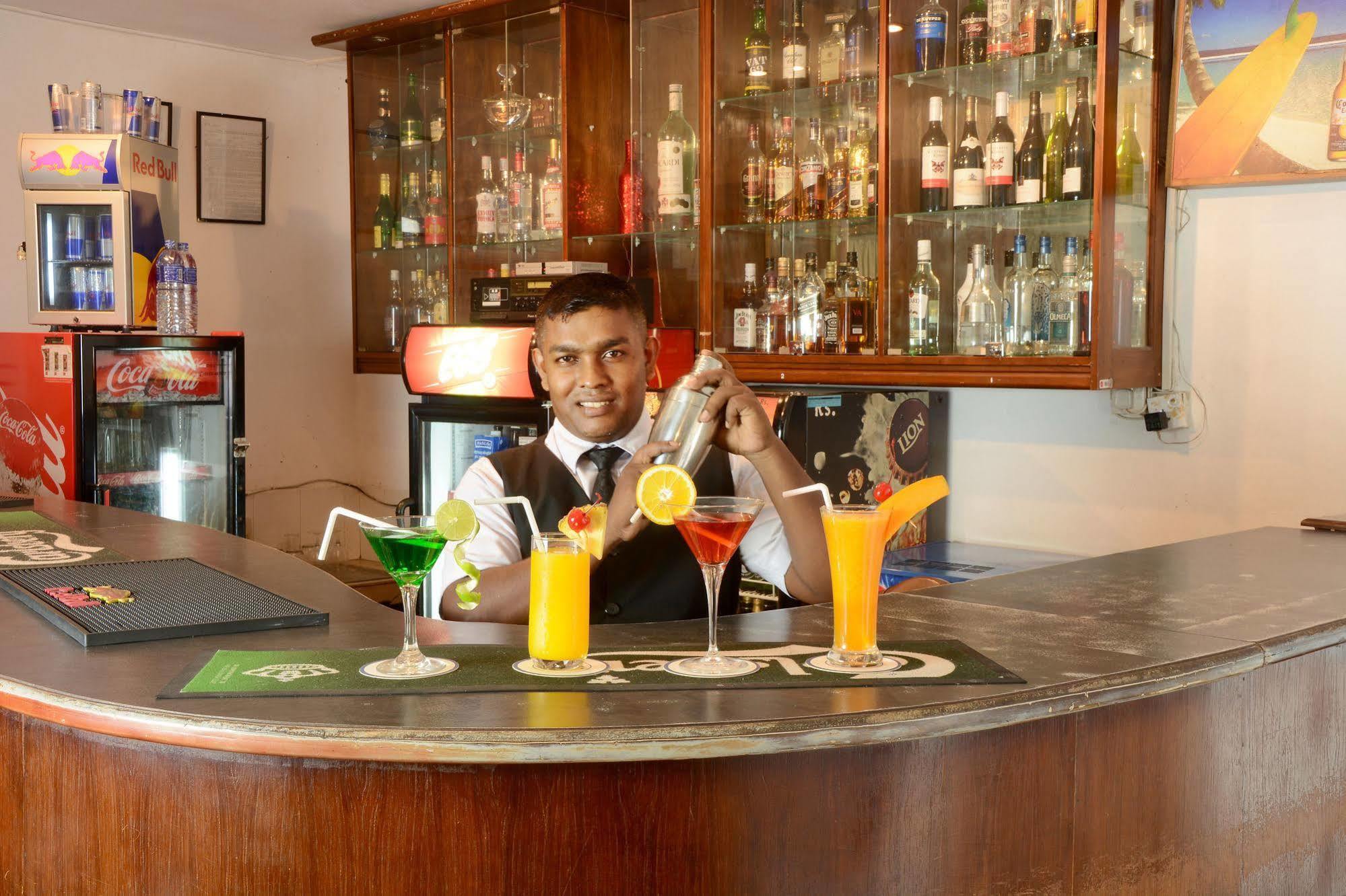 Mount Breeze Hotel Dehiwala-Mount Lavinia Kültér fotó