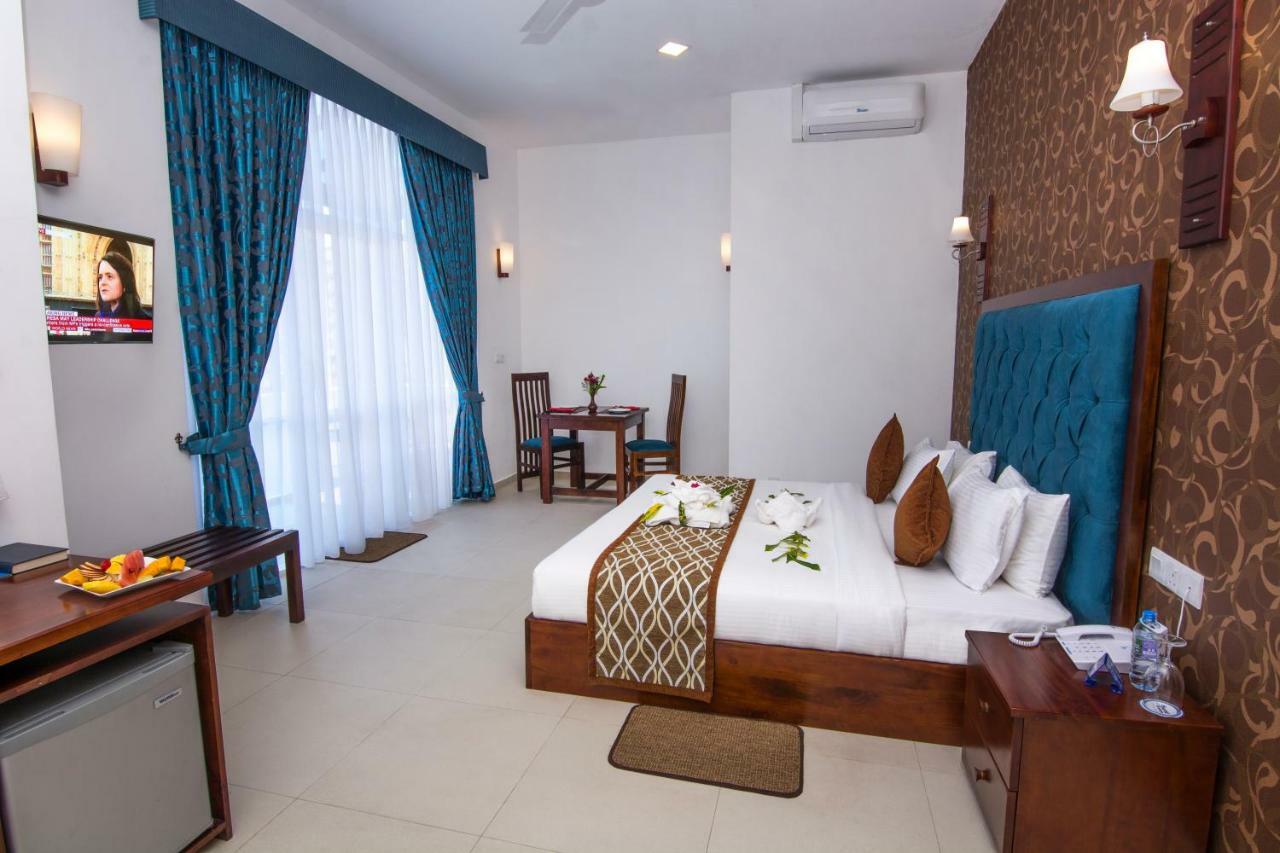 Mount Breeze Hotel Dehiwala-Mount Lavinia Kültér fotó